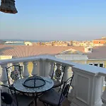 The Pearl Qatar - M E R C A T O 5 0 1