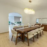 La Maison Resort