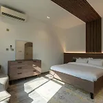 La Maison Resort
