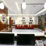 La Villa Suites Hotel