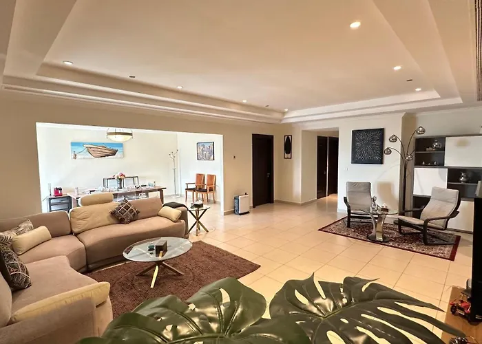Spacious 2Bhk With Balcony & Sea View