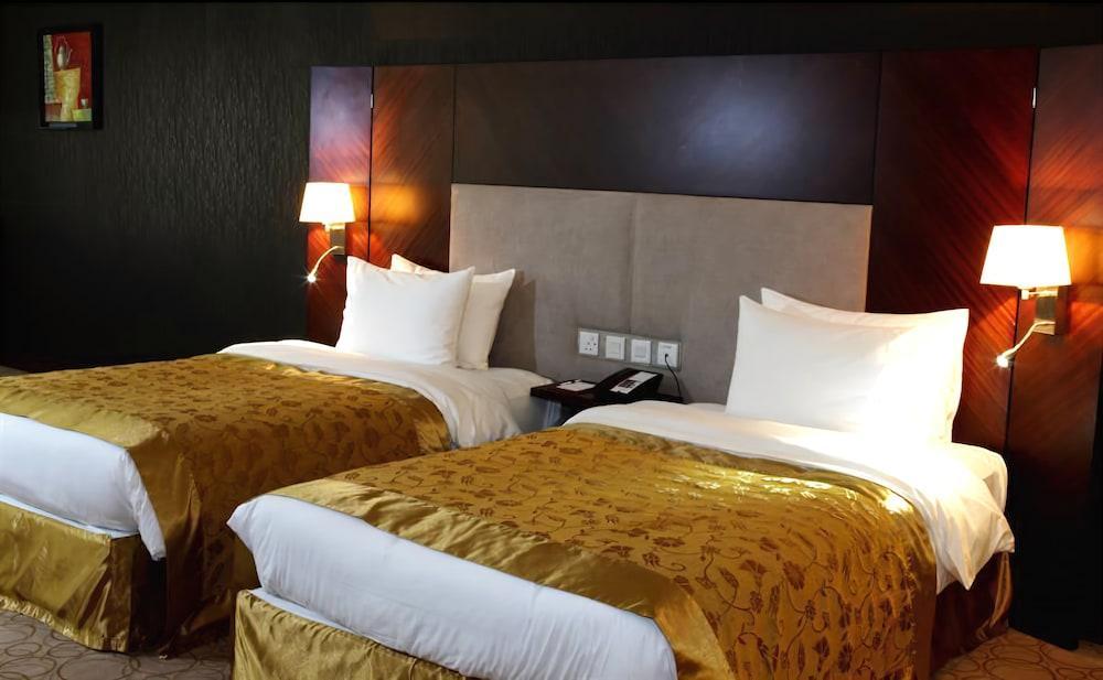 Aparthotel Amt Mena 4*