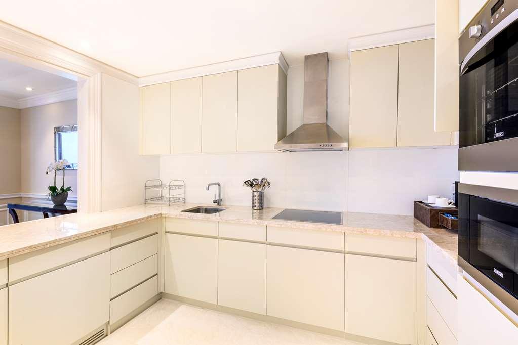 The Vyra Suites Nh Hotel Doha