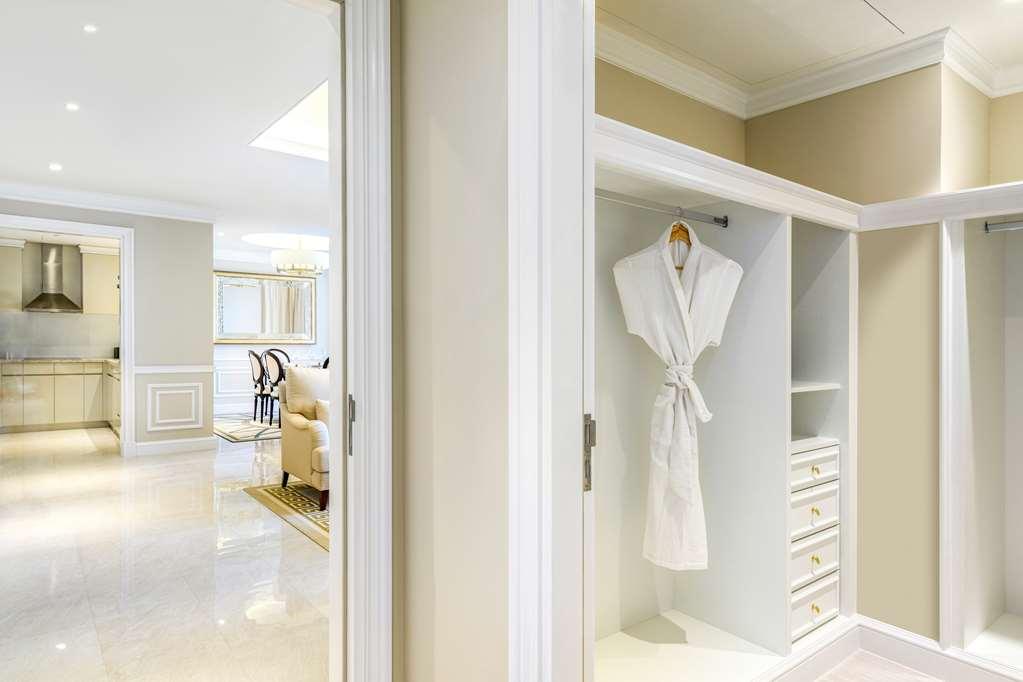Hotel The Vyra Suites Nh *