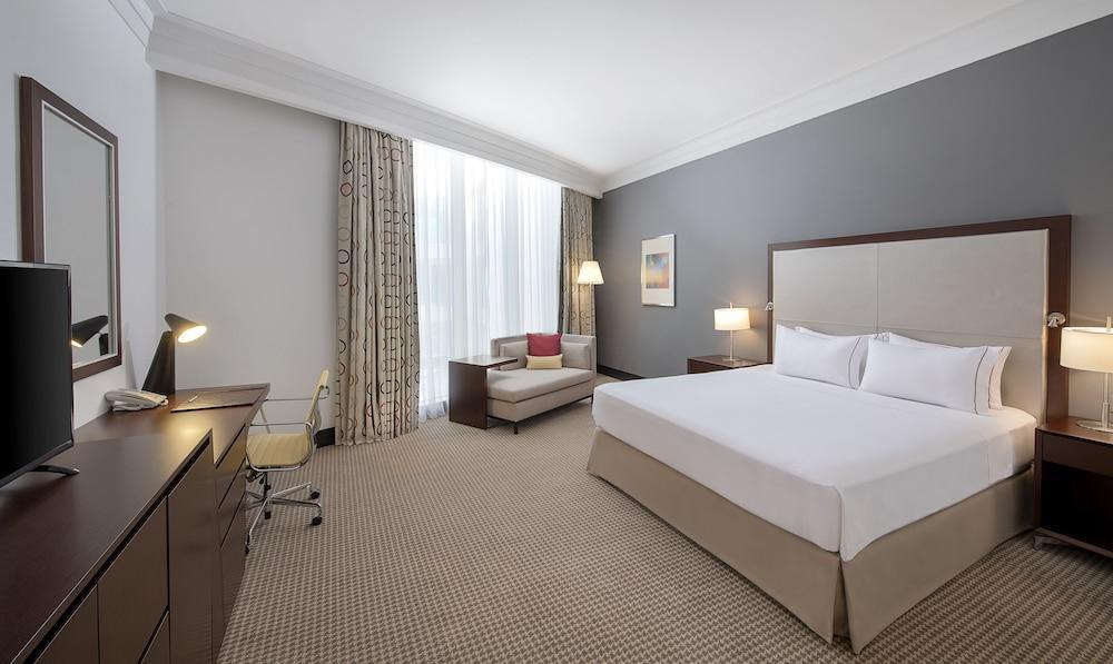 Doubletree By Hilton - Al Sadd Hotel