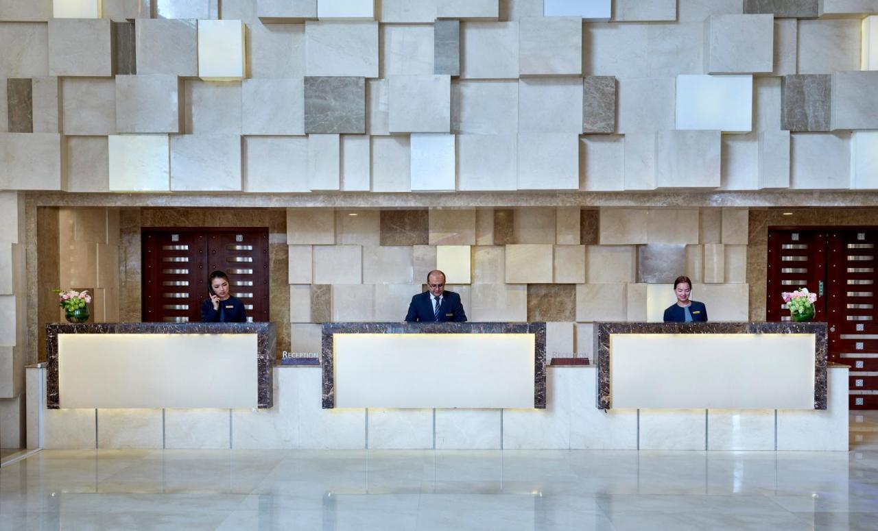 Hotel Plaza West Bay 5*