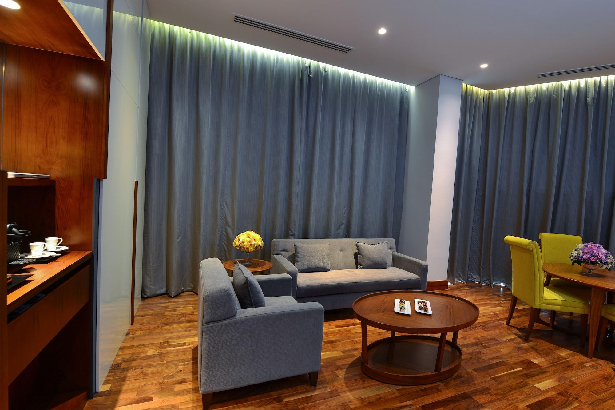 Hotel The Avenue 5*