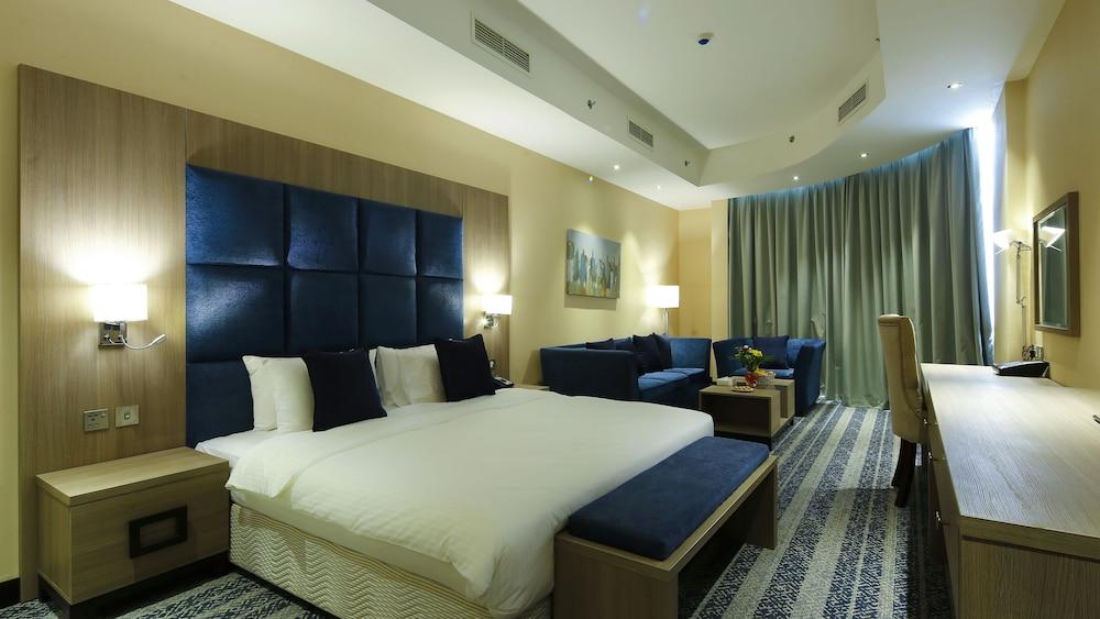 Hotel The Castle Premium 3*