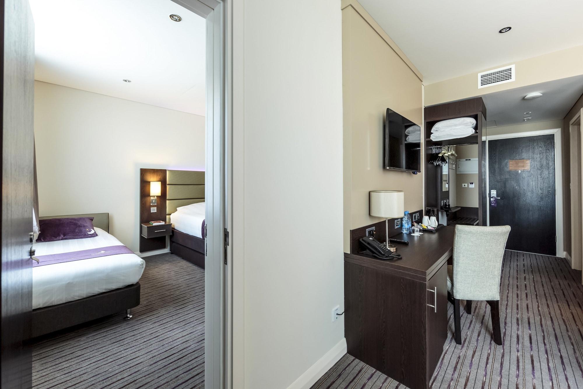 Hotel Premier Doha Education