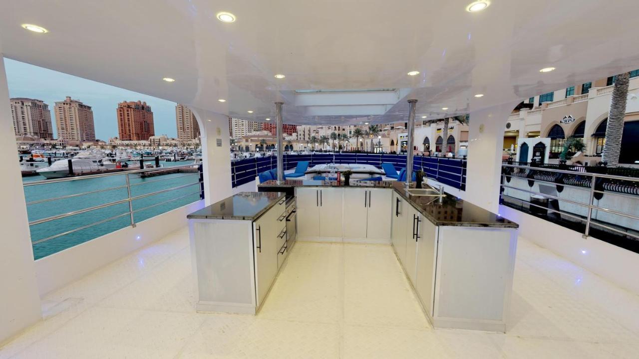 Botel Royal *