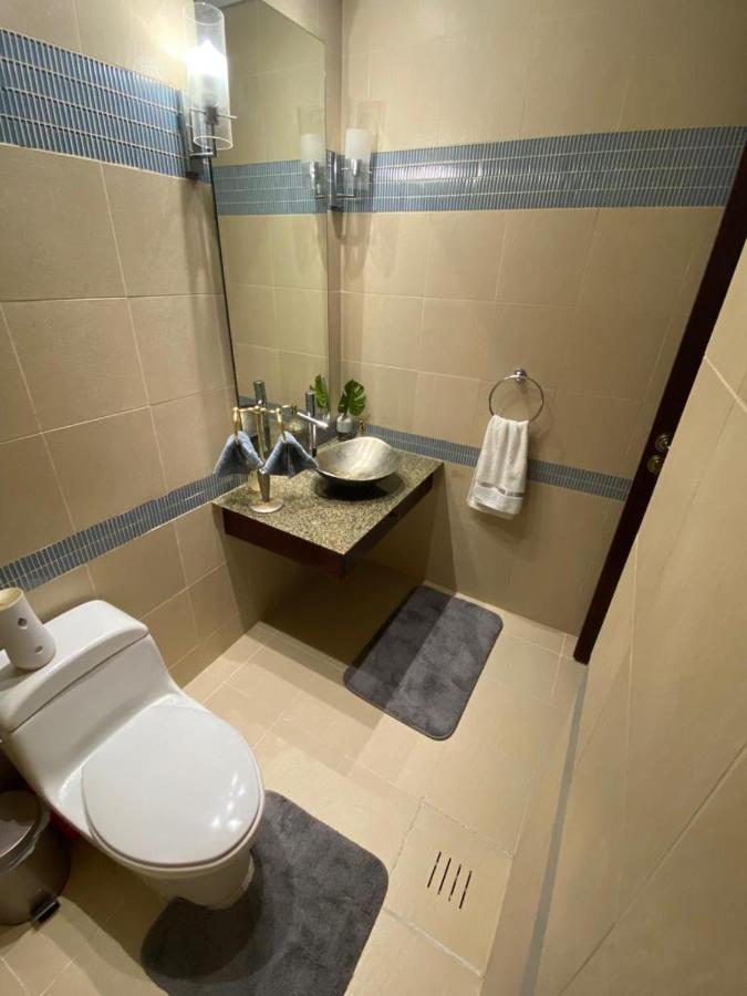 Luxury 2 Bedroom Apt In The Pearl With Marina View *