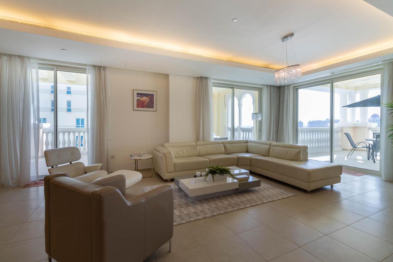 Vb22 & Vb23 - Twin Luxury Towers On The Pearl Apartment *