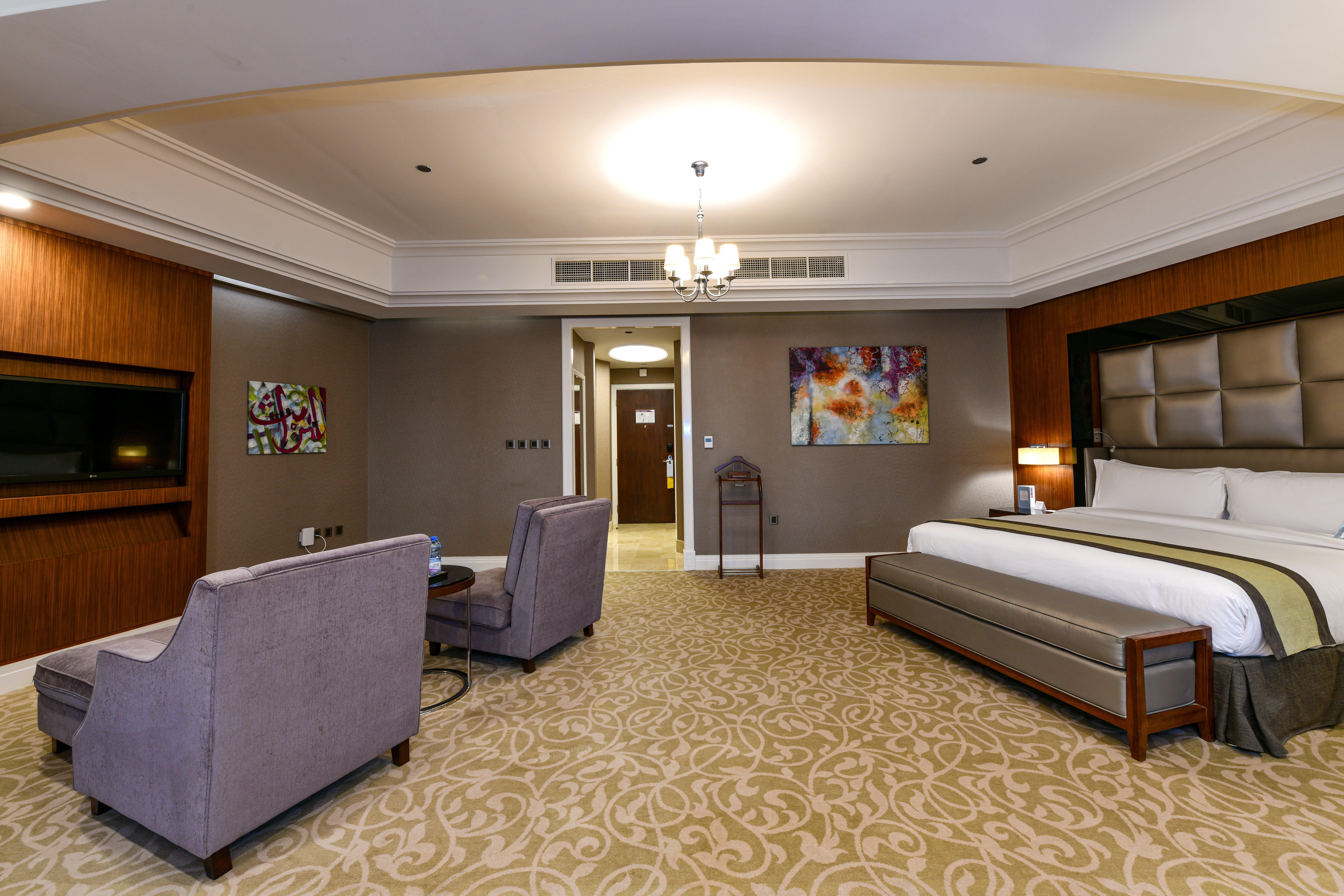 Hotel Plaza West Bay