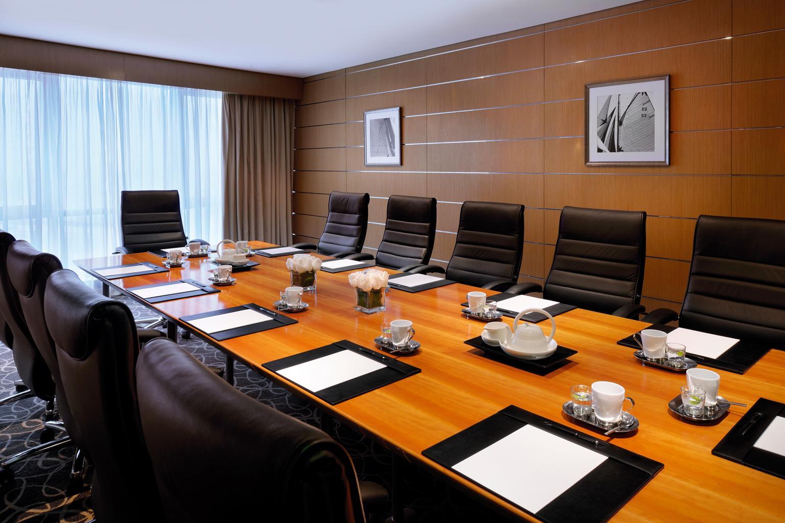 Qabila Westbay By Marriott Hotel 5*