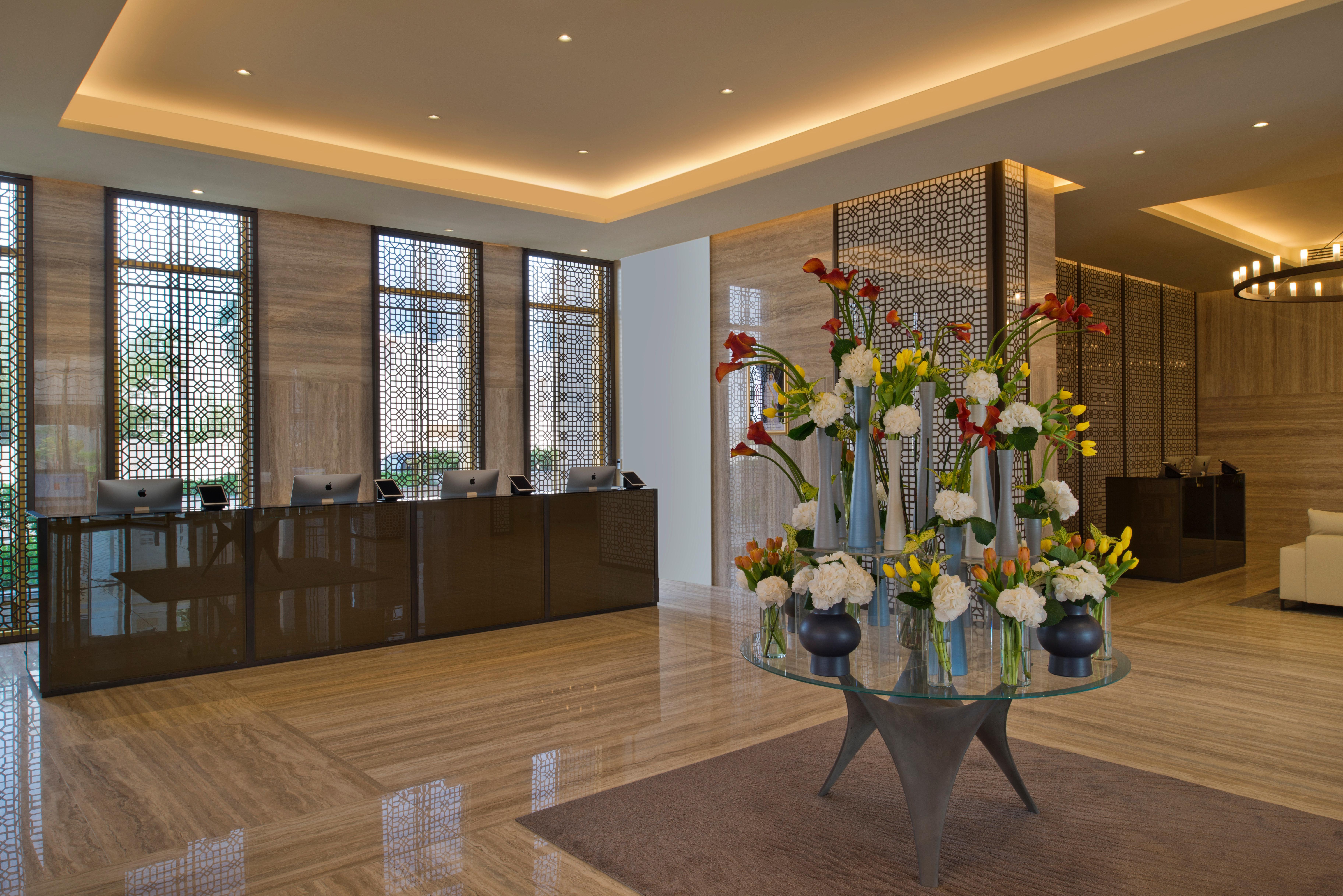 Voco Doha West Bay Suites By Ihg Hotel