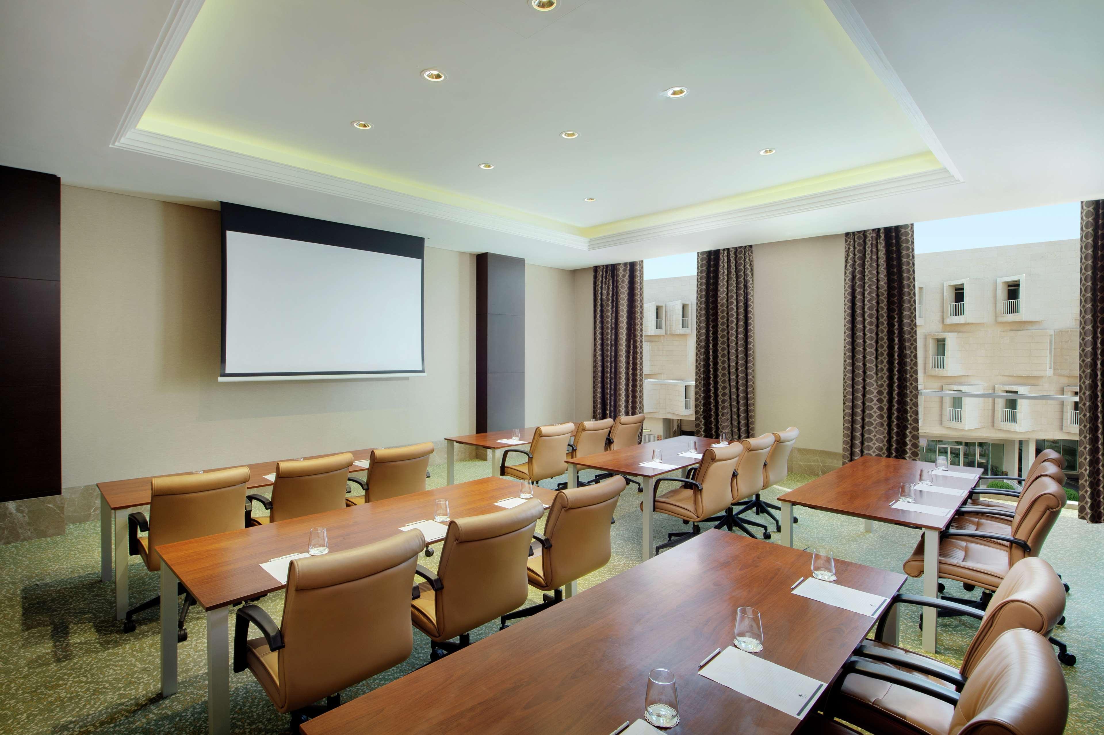 Doubletree By Hilton - Al Sadd 5*