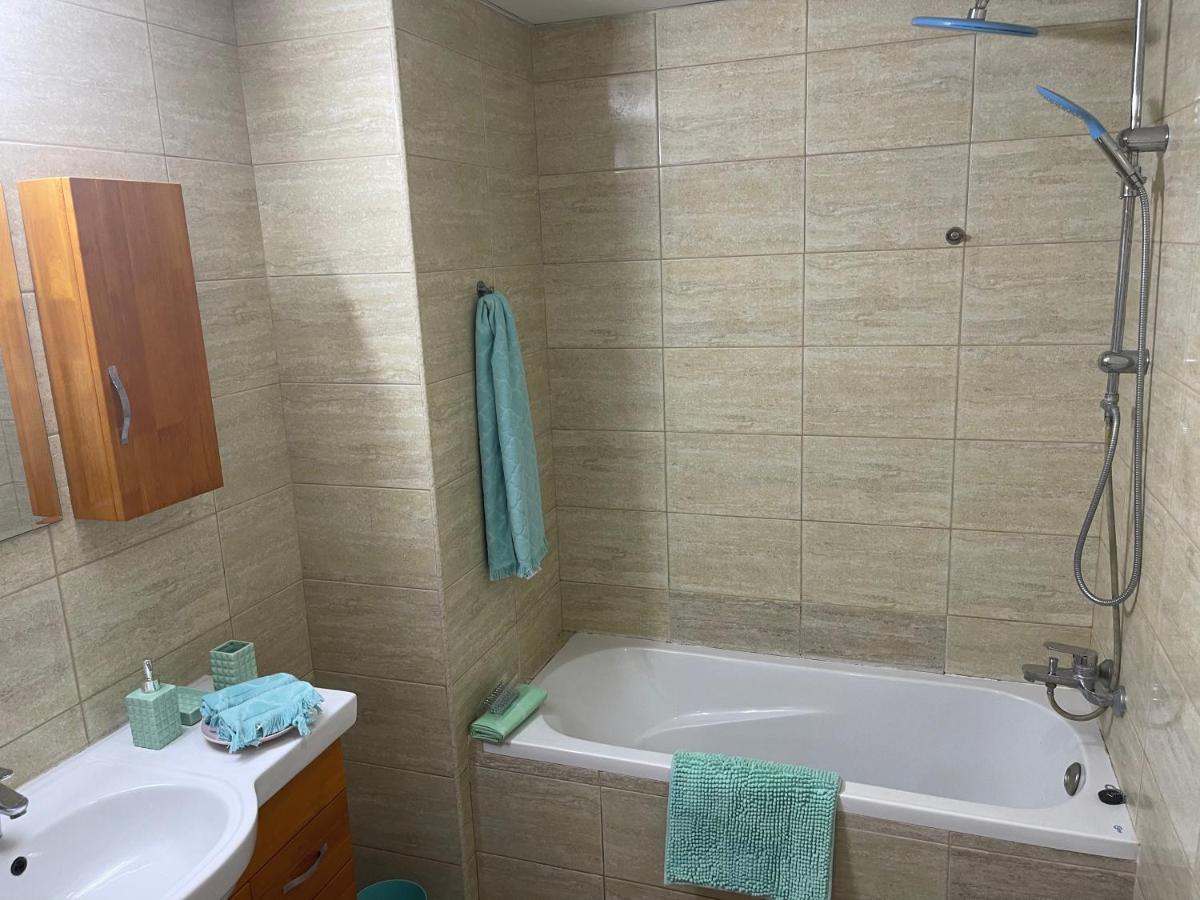 Apartment Lovely 1-bedroom With 2 Bathrooms