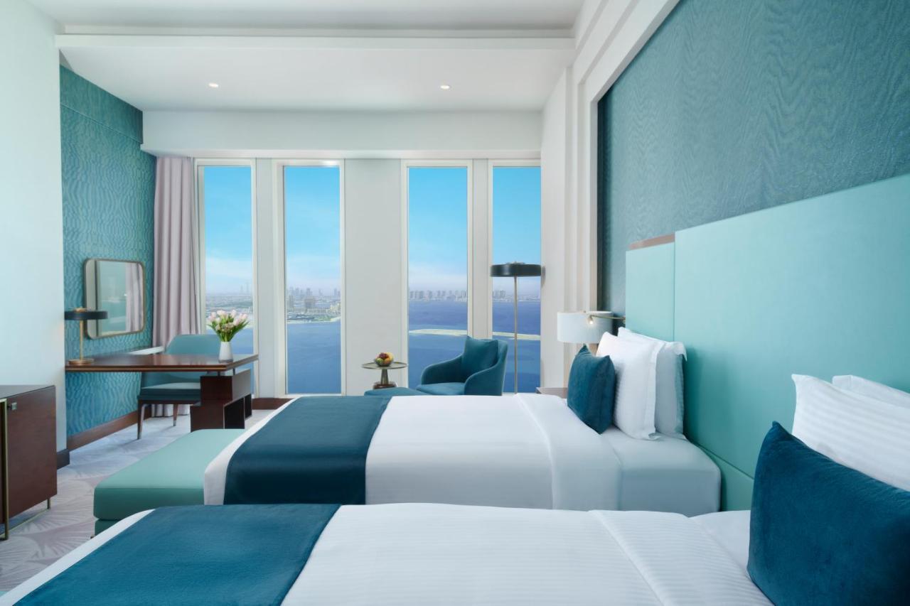Wyndham Grand West Bay Hotel