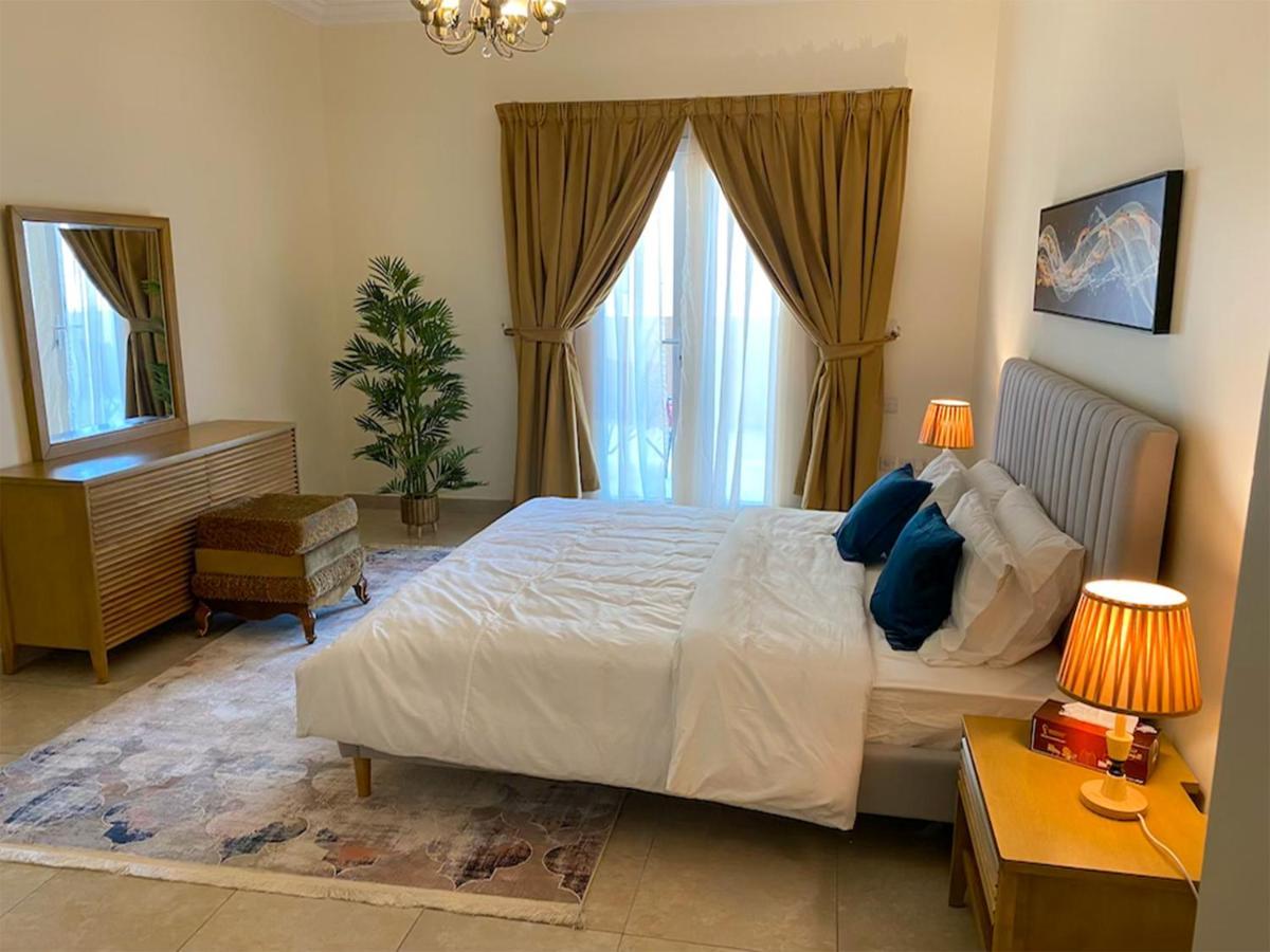 The Pearl Qatar, Luxury 2br Apartment, Marine View, Swimming Pool Gym *