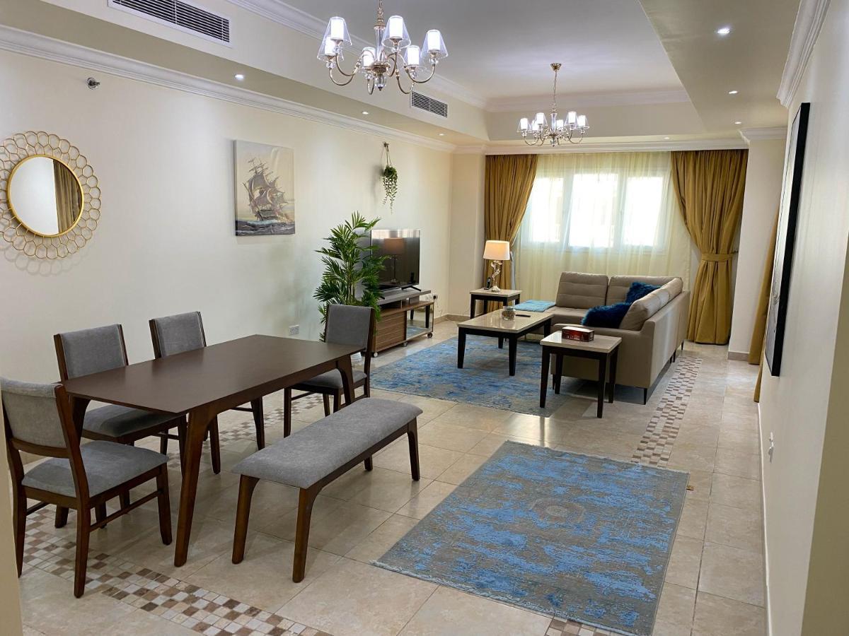 The Pearl Qatar, Luxury 2br Apartment, Marine View, Swimming Pool Gym Doha