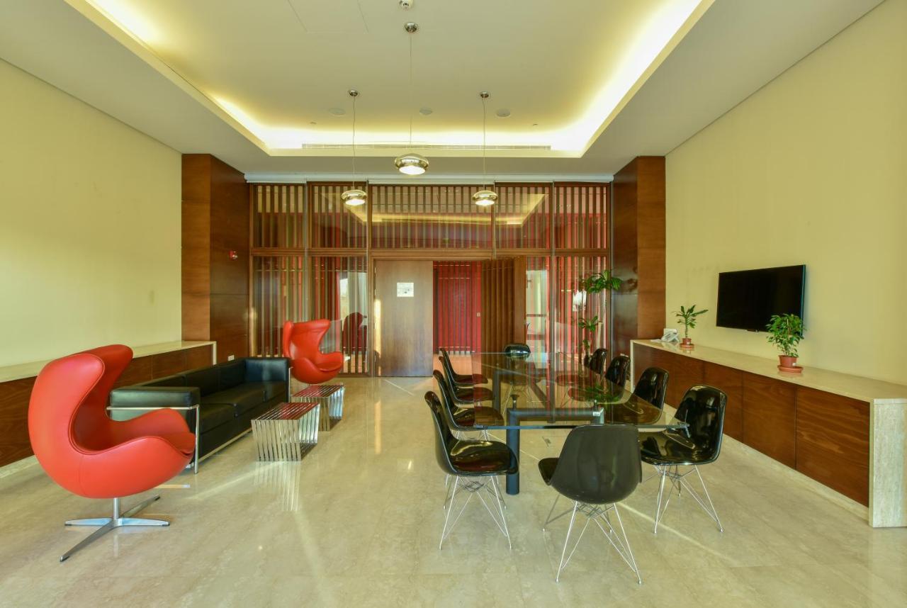 Vb22 & Vb23 - Twin Luxury Towers On The Pearl Apartment