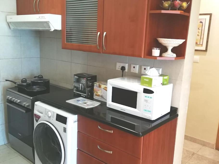 Aparthotel 2bhk In Zigzag Towers