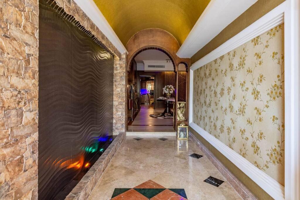 Cheerful 5-bedroom With Pool