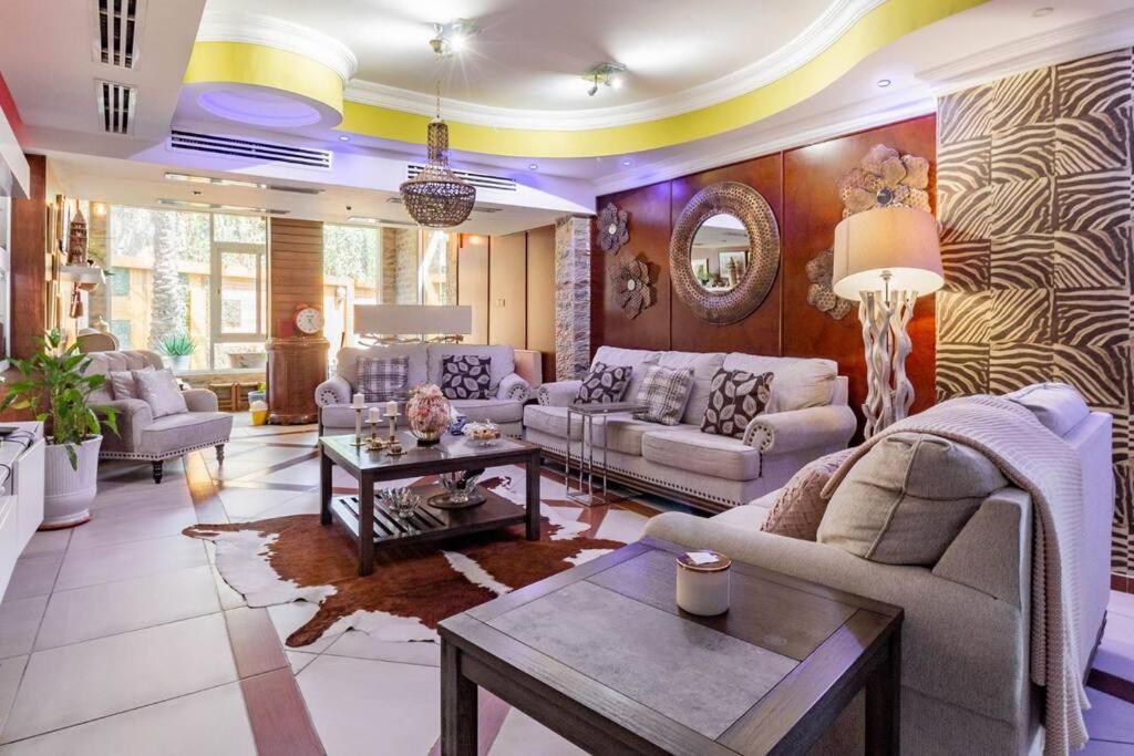 Cheerful 5-bedroom With Pool Villa Doha