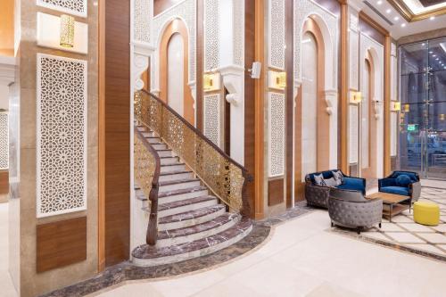 La Maison Hotel