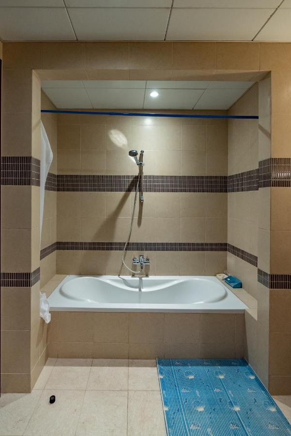 One Bedroom In Porto Arabia, The Pearl Qatar Apartment Doha