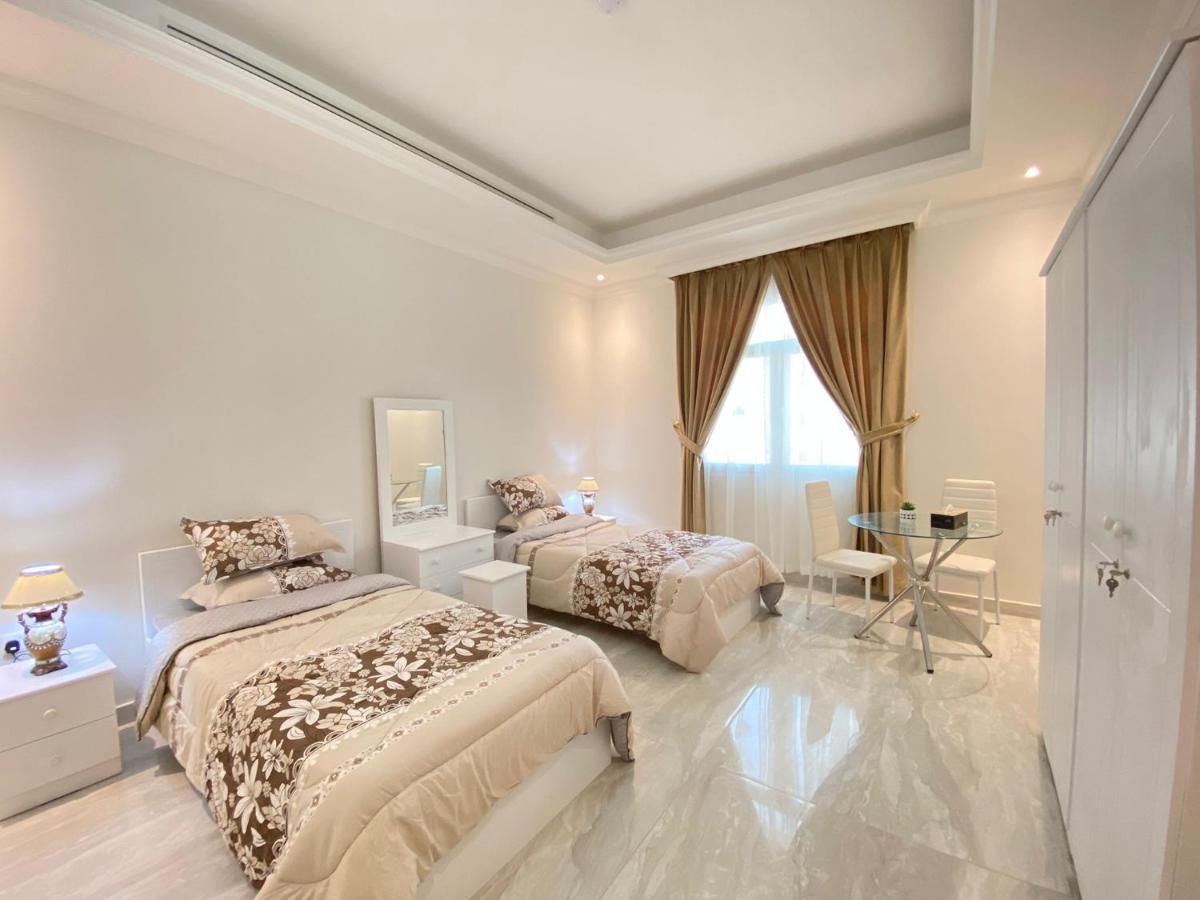 Holiday Homes, Vip Compound * Doha