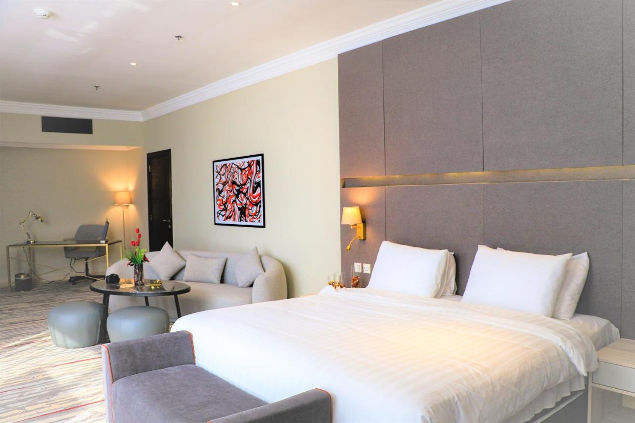 Ramada By Wyndham Old Town Hotel 4*