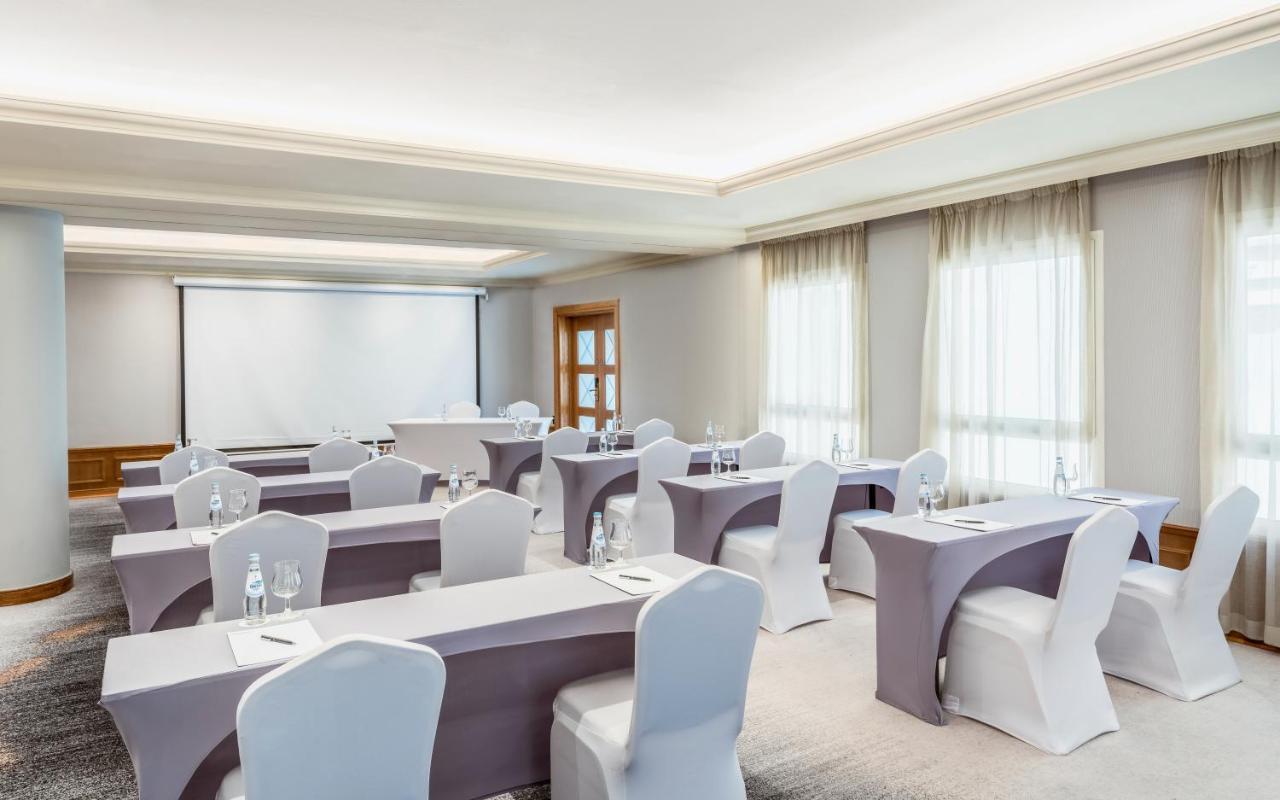 Mövenpick Hotel