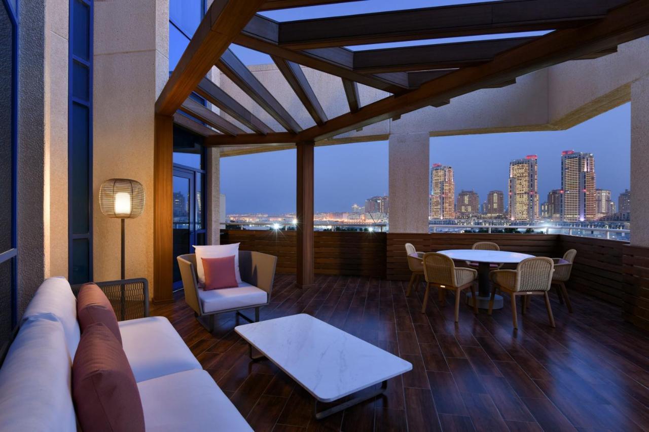 The Ritz-carlton, Khách sạn 5*