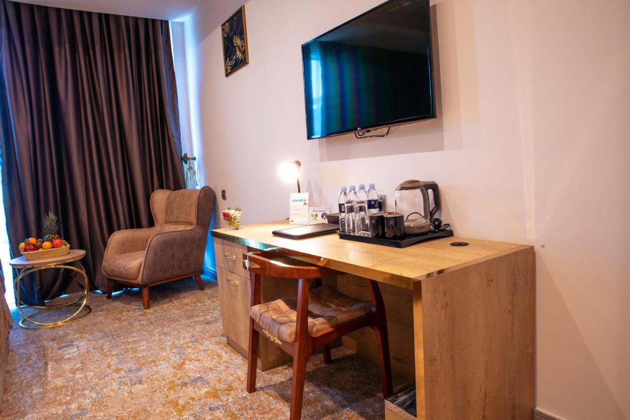 Al Mansour Plaza 4*