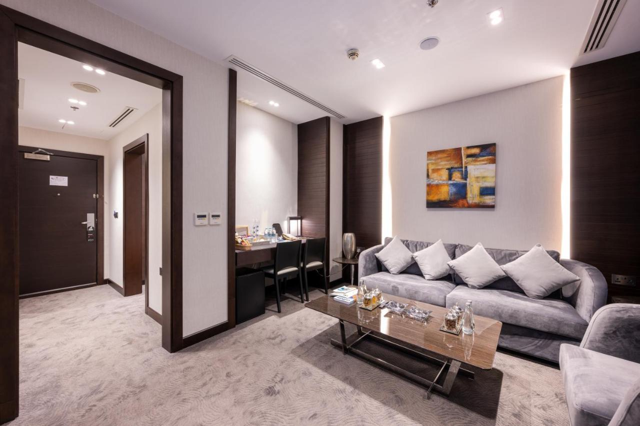 Ramada Encore By Wyndham Khách sạn Doha