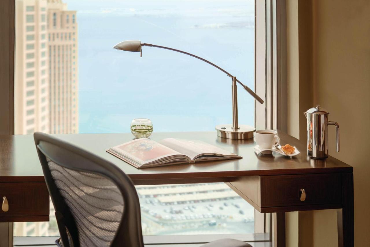 Khách sạn Jw Marriott Marquis Center 5*