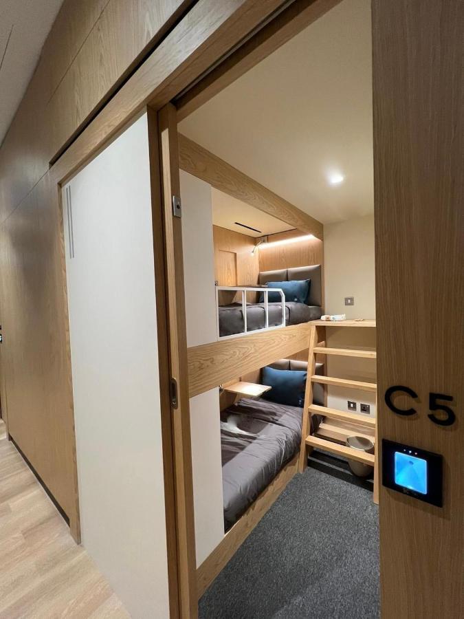 Sleep 'n Fly Sleep Lounge, North Node - Transit Only Capsule hotel Doha
