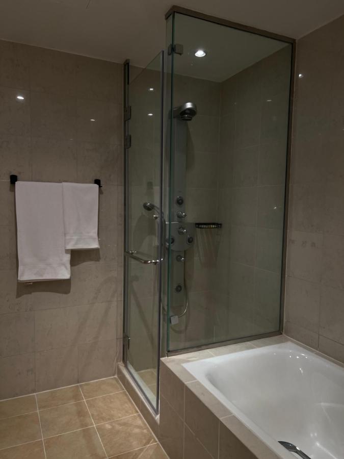 Aparthotel Pearl Island Beachfront Luxury *