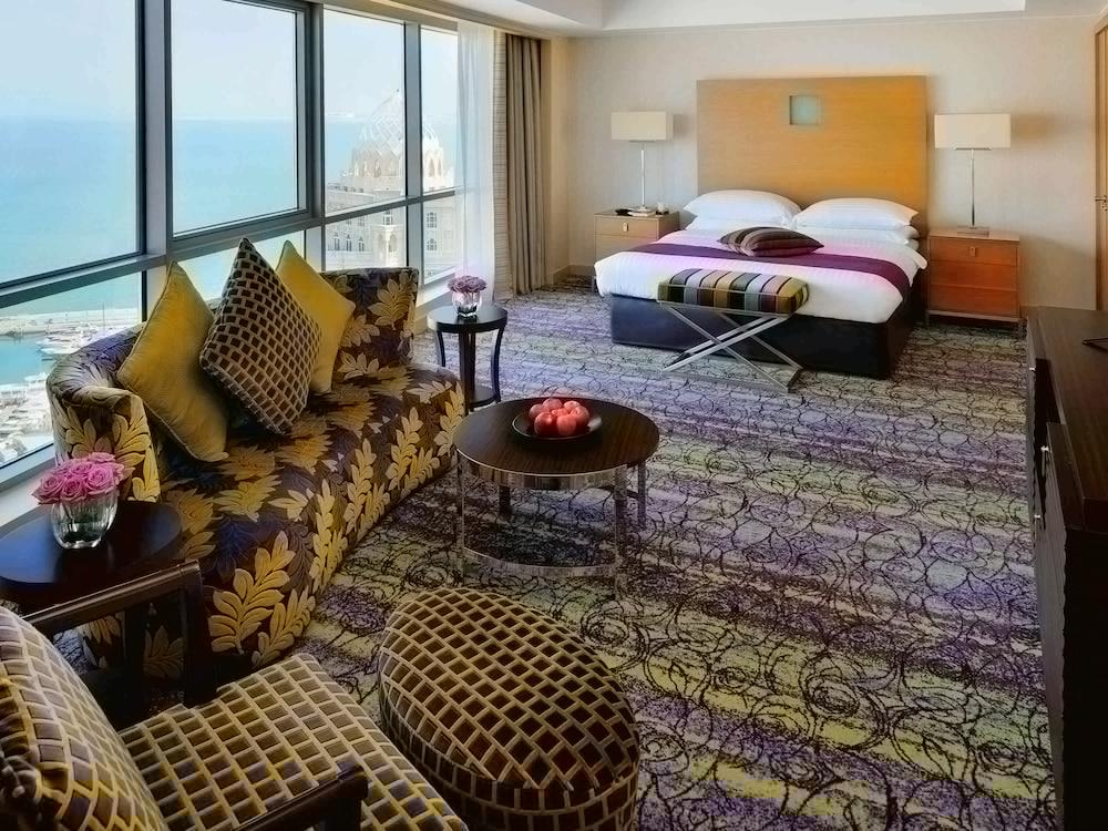 Qabila Westbay By Marriott Hotel 5*