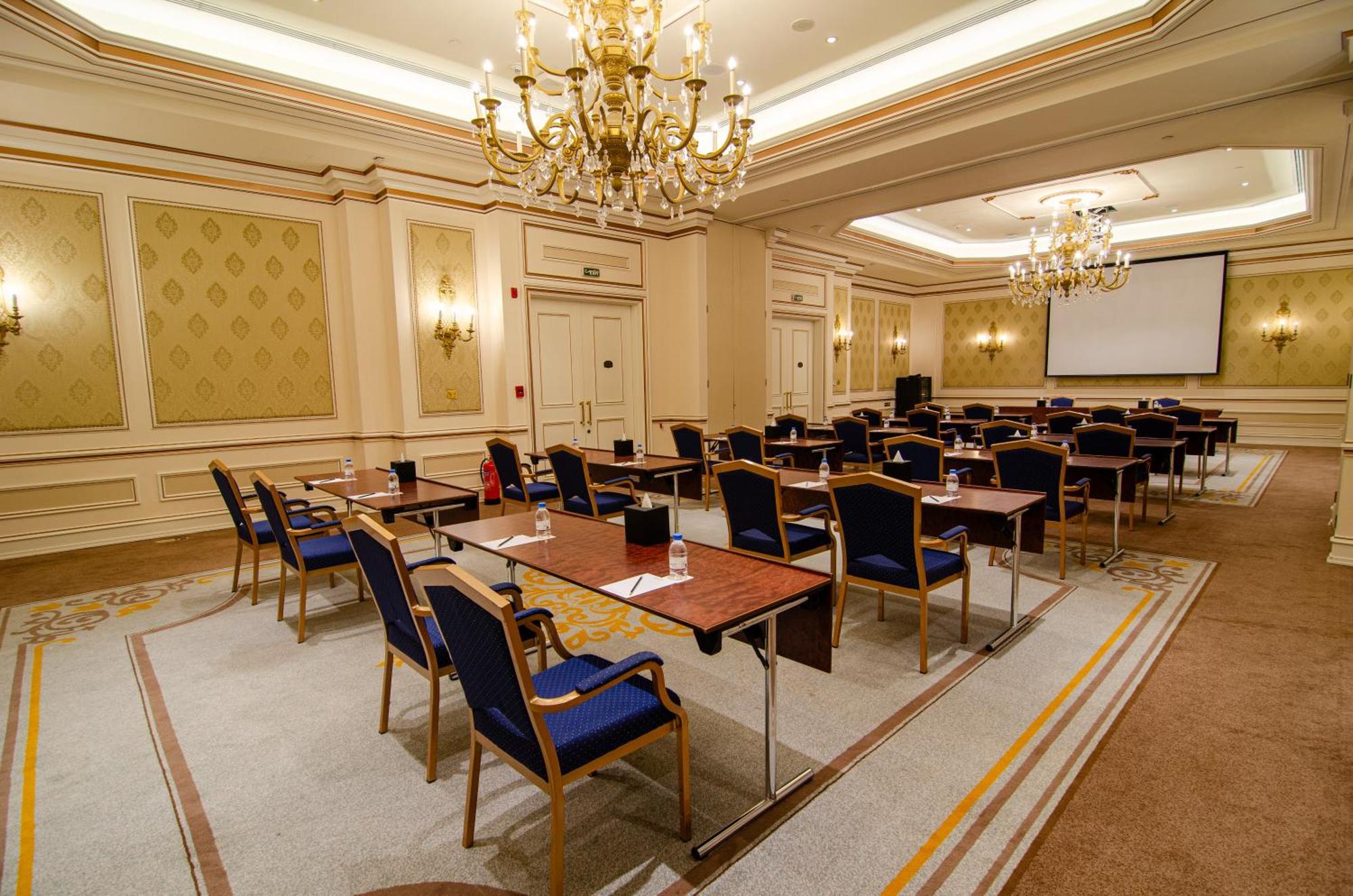 Al Aziziyah Boutique By The Torch Khách sạn 5*