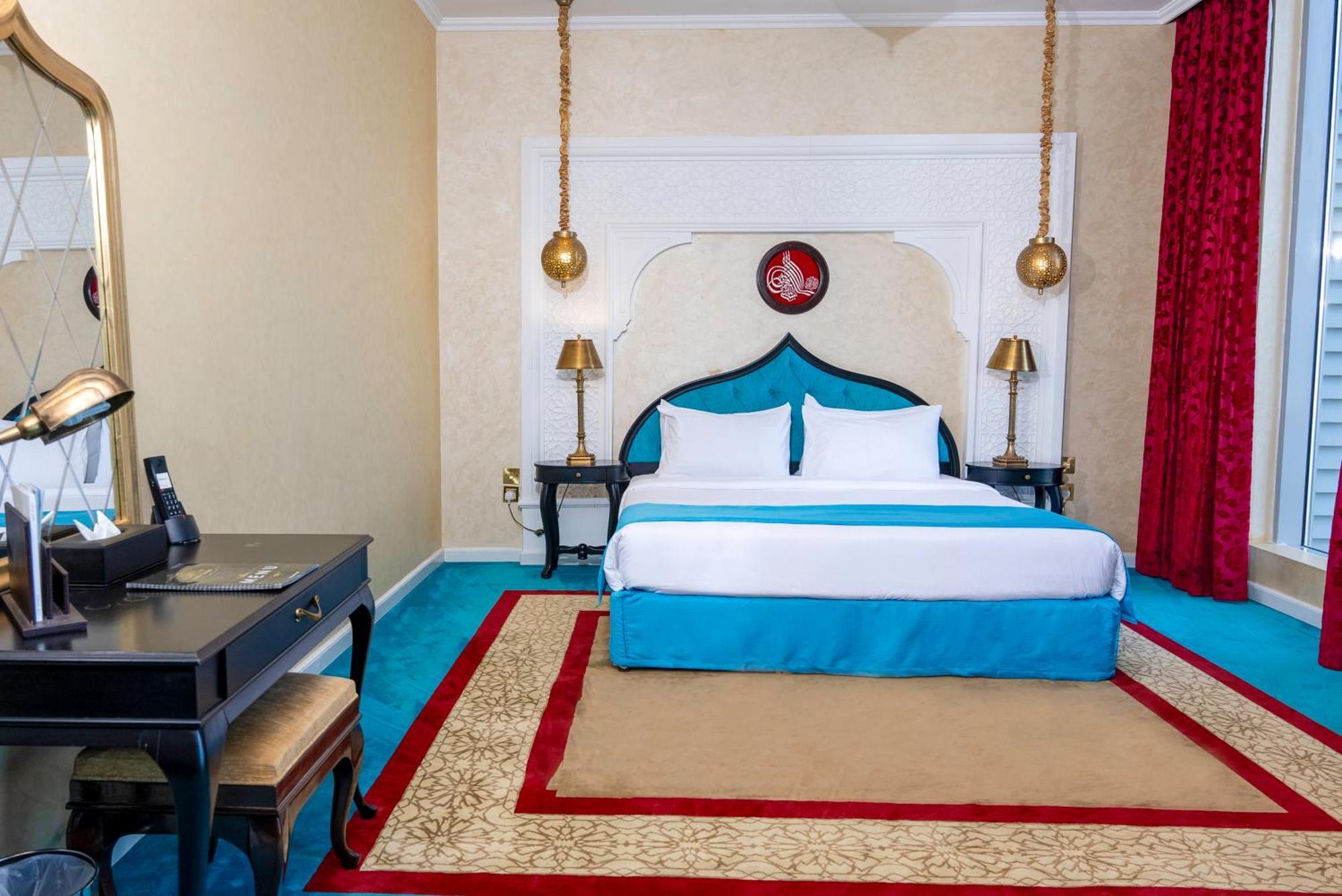 Saraya Corniche 5*