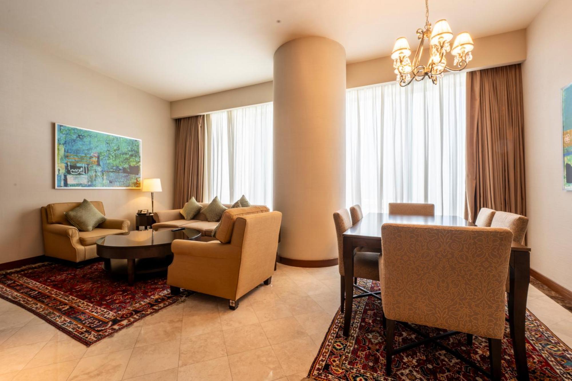 Jw Marriott Marquis Center Khách sạn 5*
