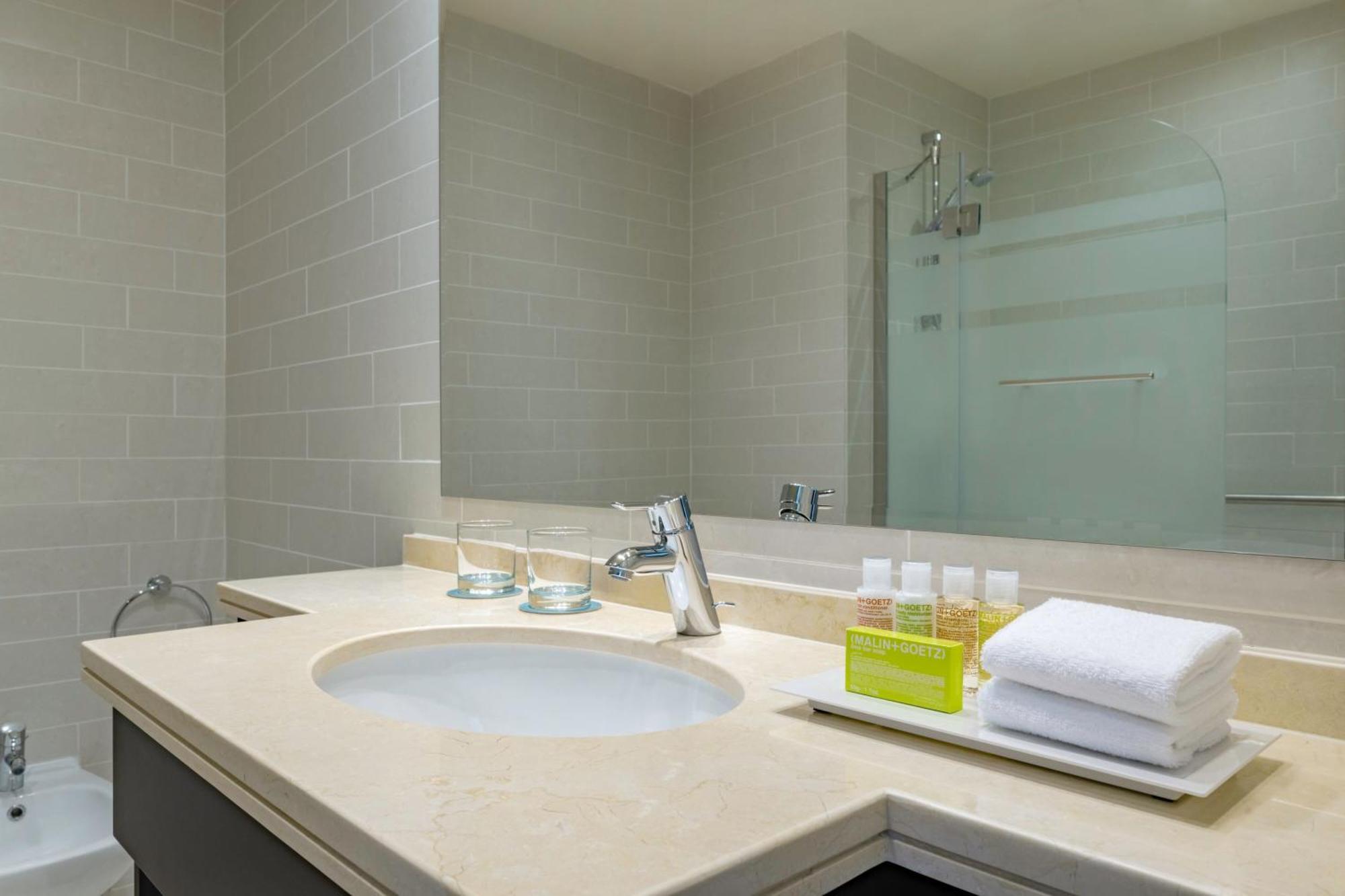 Le Meridien Center Hotel Doha