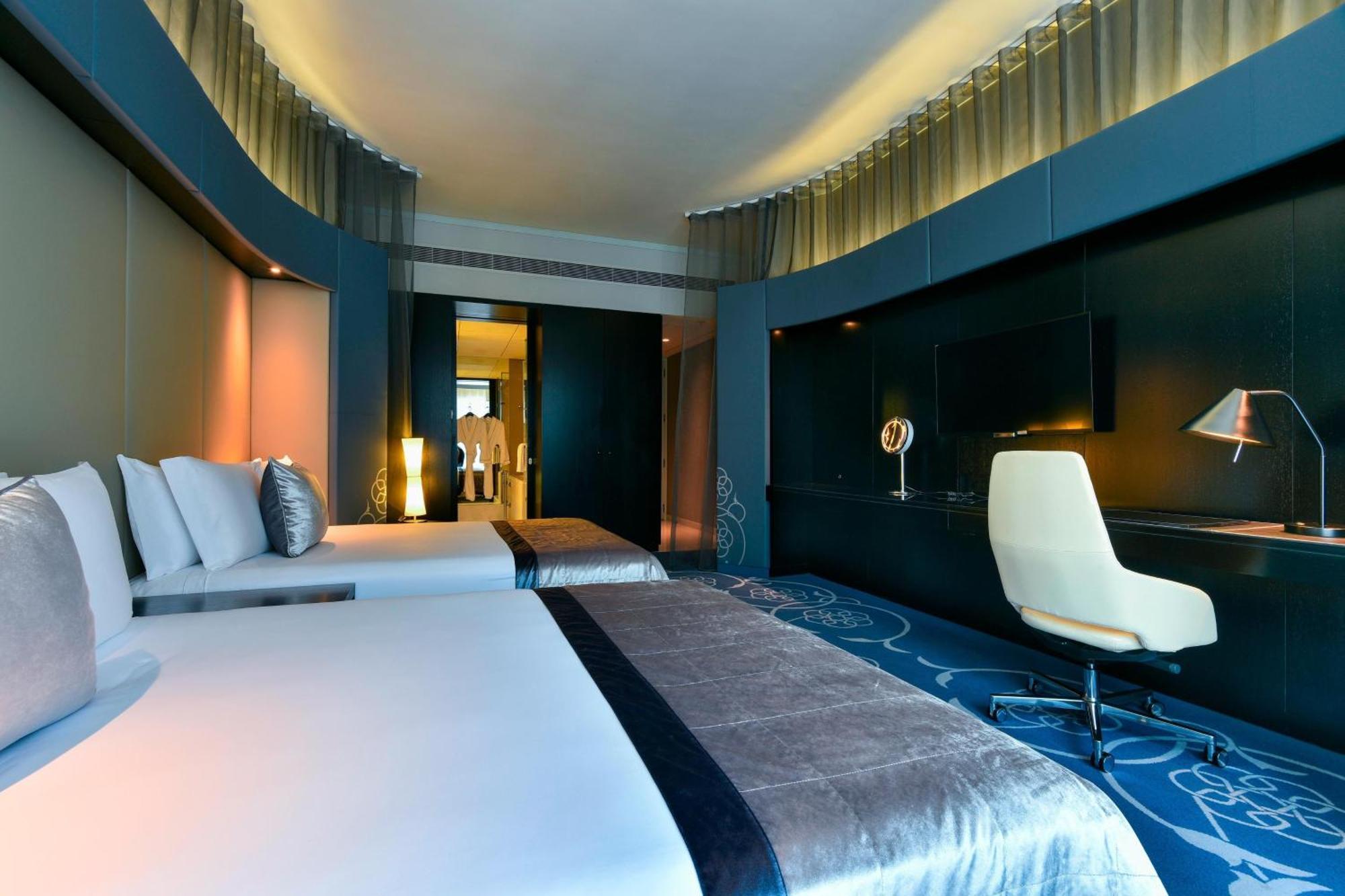 Hotel W 5*