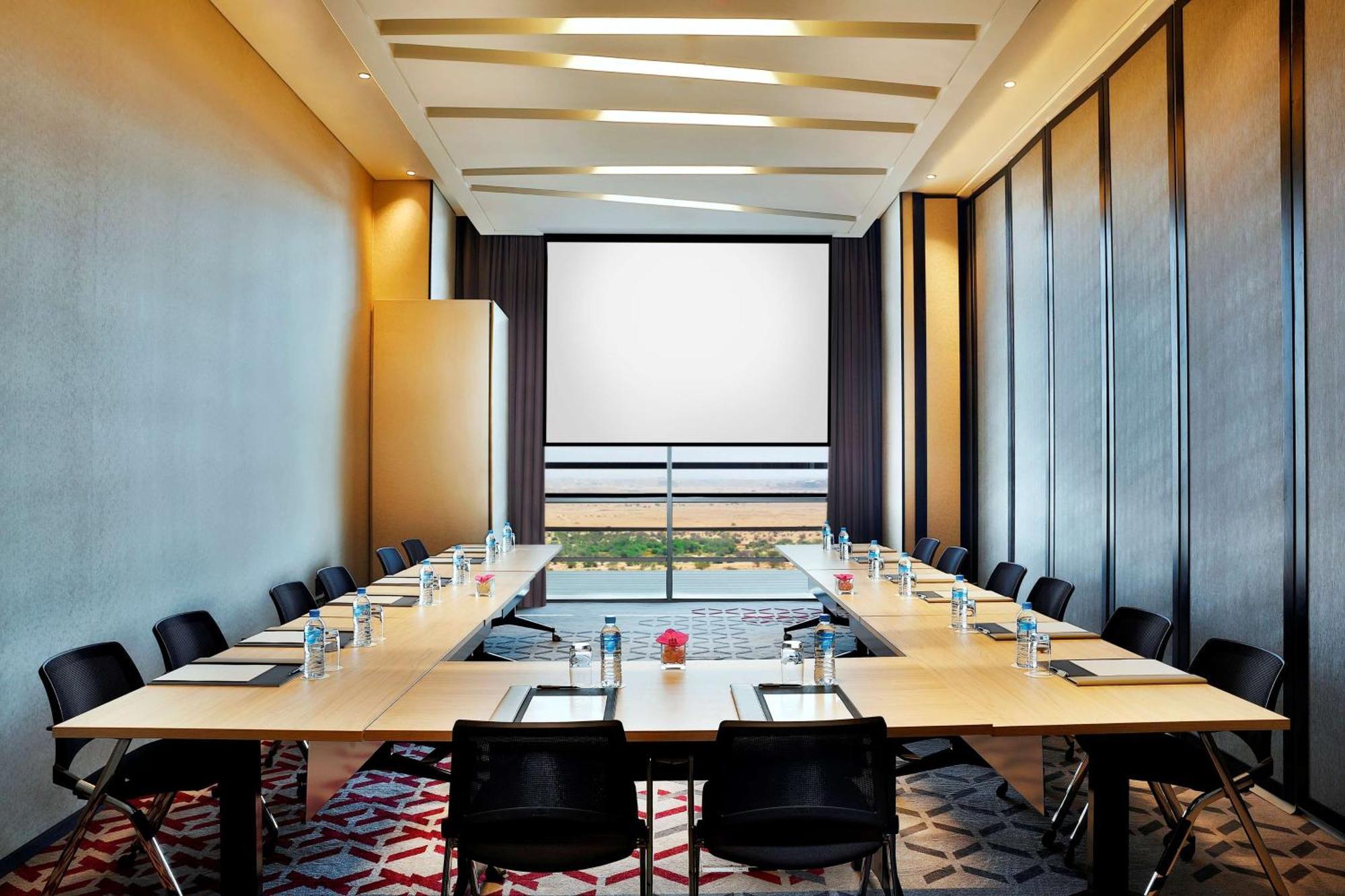 Alrayyan Doha, Curio Collection By Hilton Hotel Al Rayyan