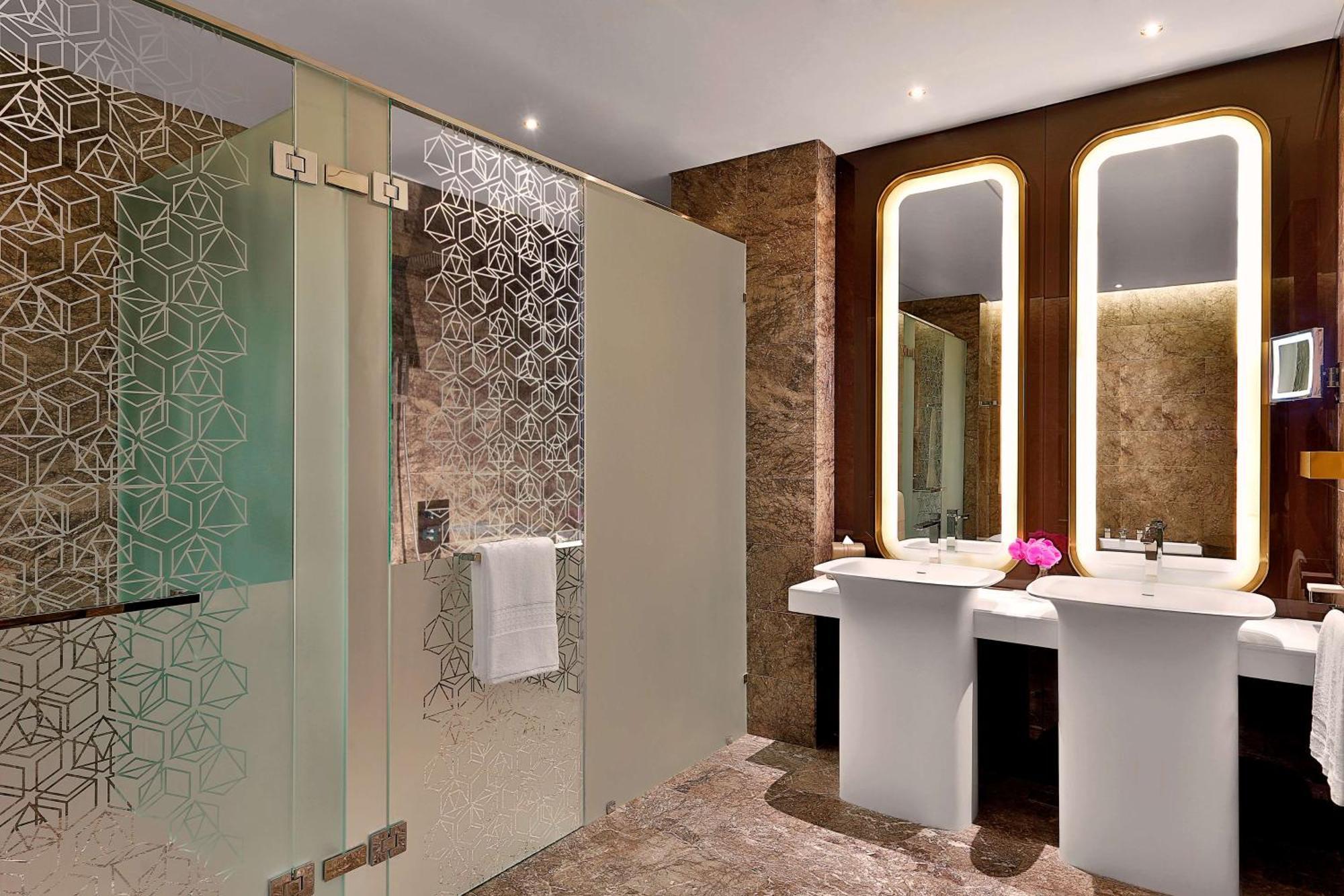 Hotel Alrayyan Doha, Curio Collection By Hilton 5*