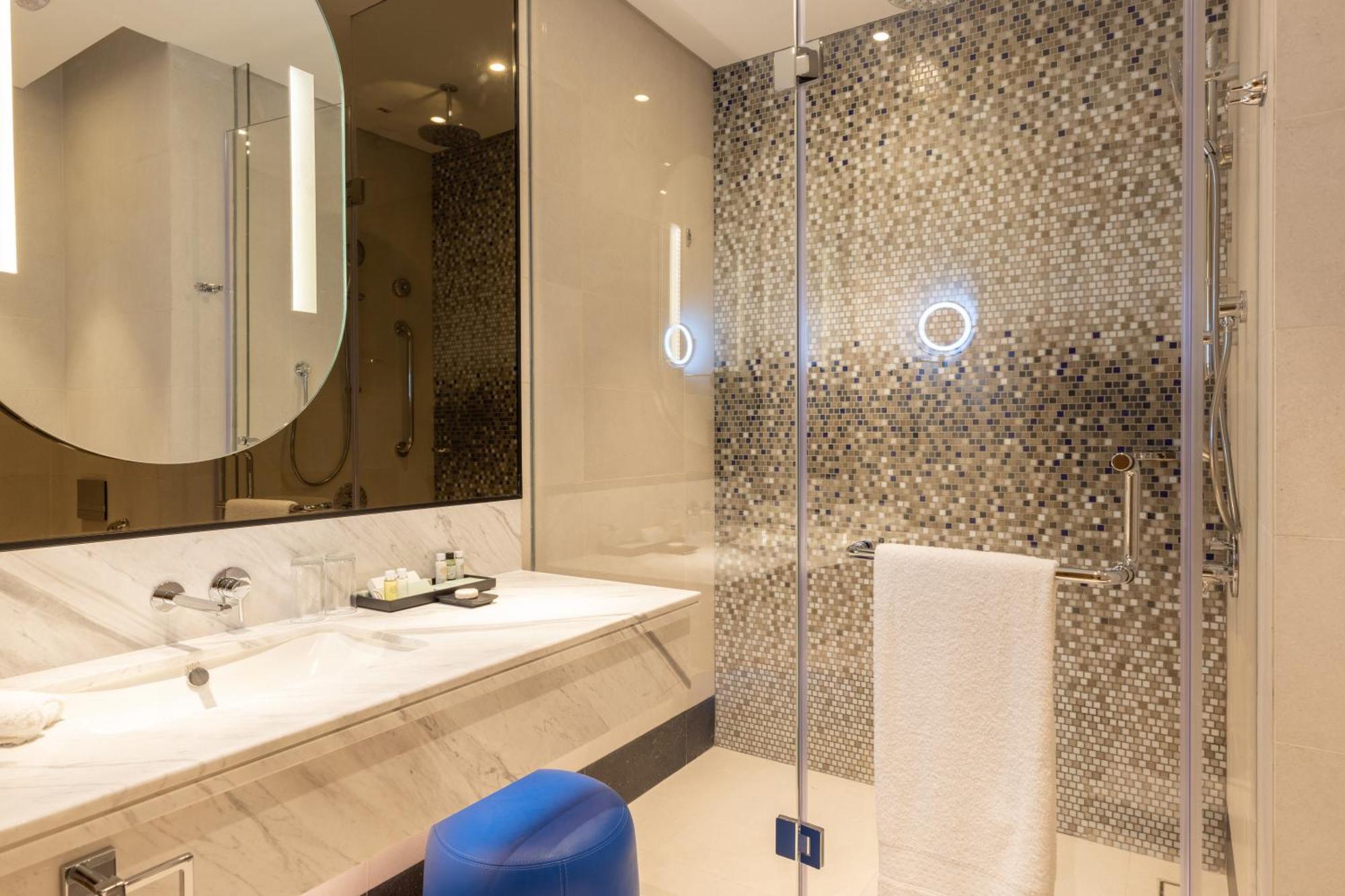 Khách sạn Embassy By Hilton Old Town Doha