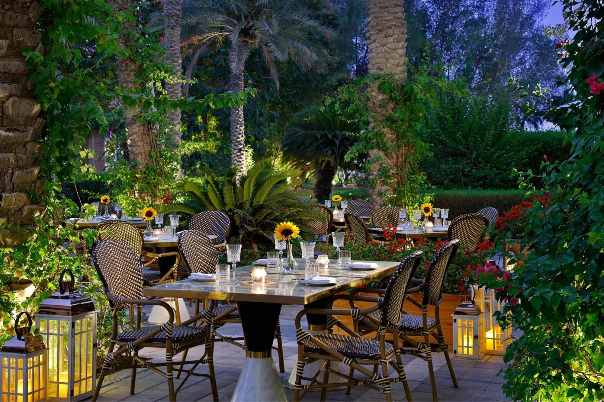 The Ritz-carlton, Khách sạn 5*