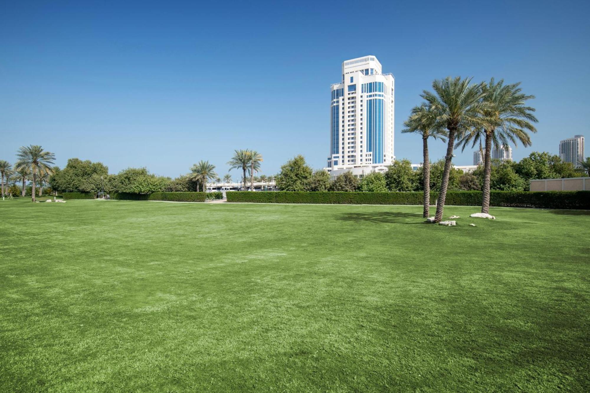 The Ritz-carlton, Khách sạn Doha